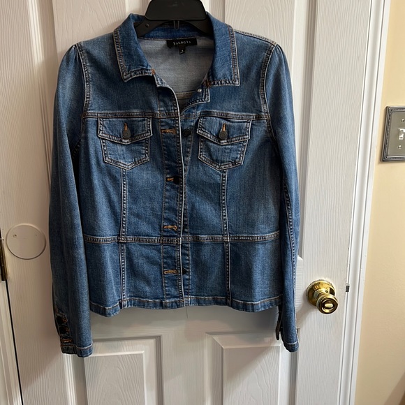 Jean jacket - Picture 1 of 4